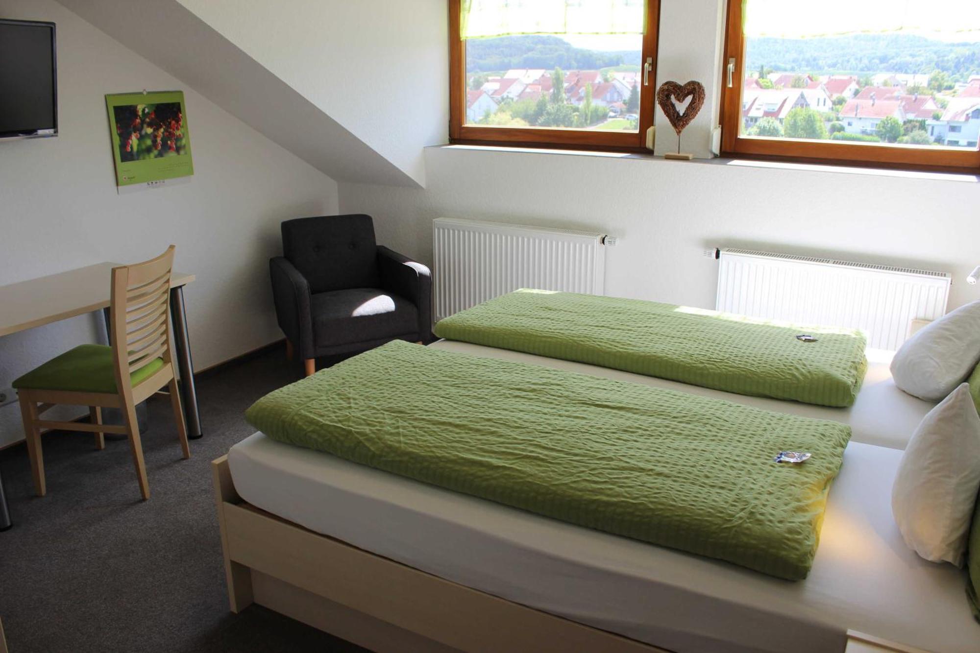 Gaestehaus Zum Wolffenturm Lehrensteinsfeld Екстериор снимка