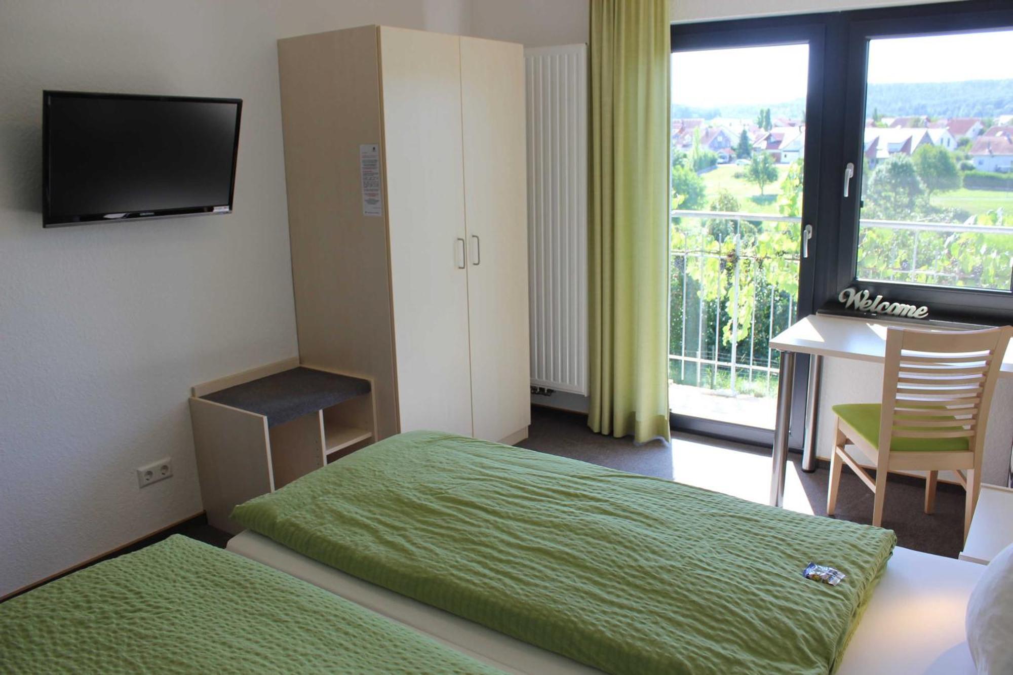 Gaestehaus Zum Wolffenturm Lehrensteinsfeld Екстериор снимка